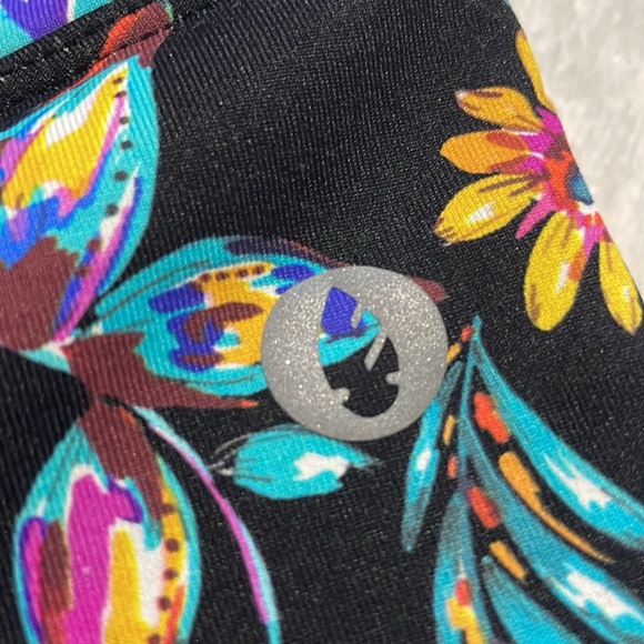 Dōna Jō Floral Black Skort - Picture 4 of 9